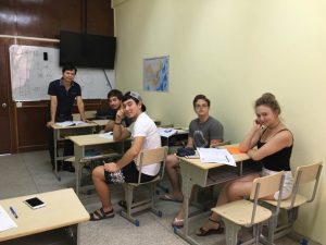 Хайнаньская Первая Языковая Школа